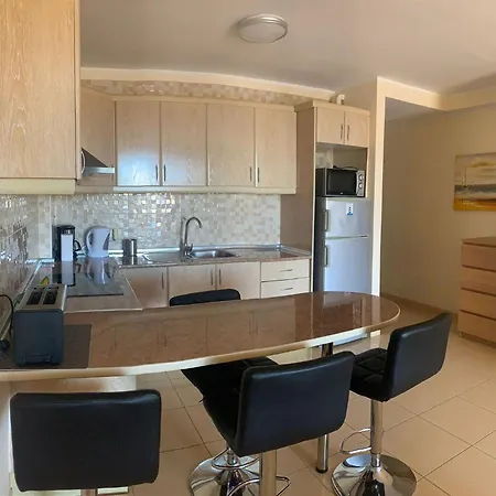 Lani House - Stunning Pool Apartment