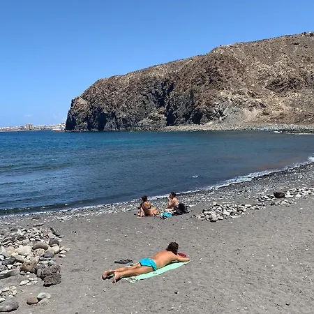 Lani House - Stunning Pool Apartment *