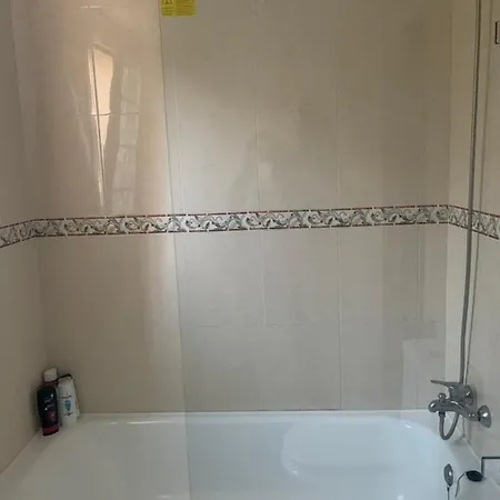 Lani House - Stunning Pool Διαμέρισμα